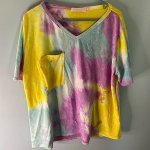 Super soft tie dye v-neck shirt